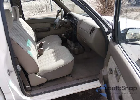 2000 Toyota Tacoma from USA, damaged, VIN 4TANL42N0YZ654836